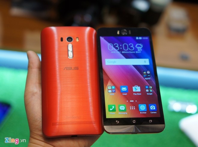 Asus Zenfone Selfie với 2 camera 13 megapixel sẽ ra mắt tại Việt Nam vào cuối tháng 8. Ảnh: Thành Duy.