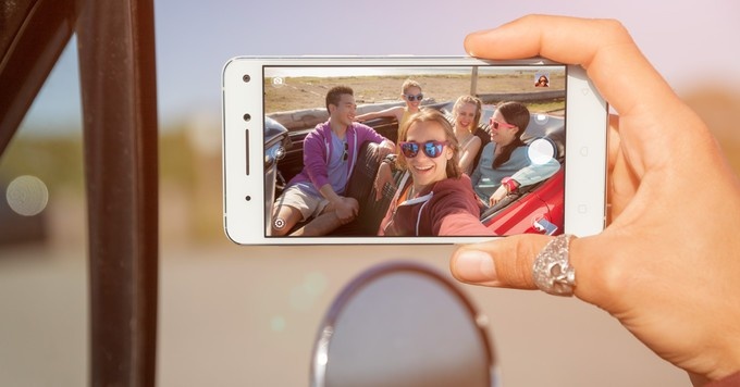 Smartphone voi 2 camera truoc cua Lenovo hinh anh