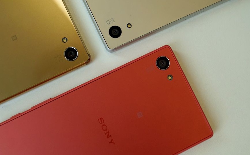 Chua len ke, bo 3 Xperia Z5 da giam gia manh tai Anh hinh anh
