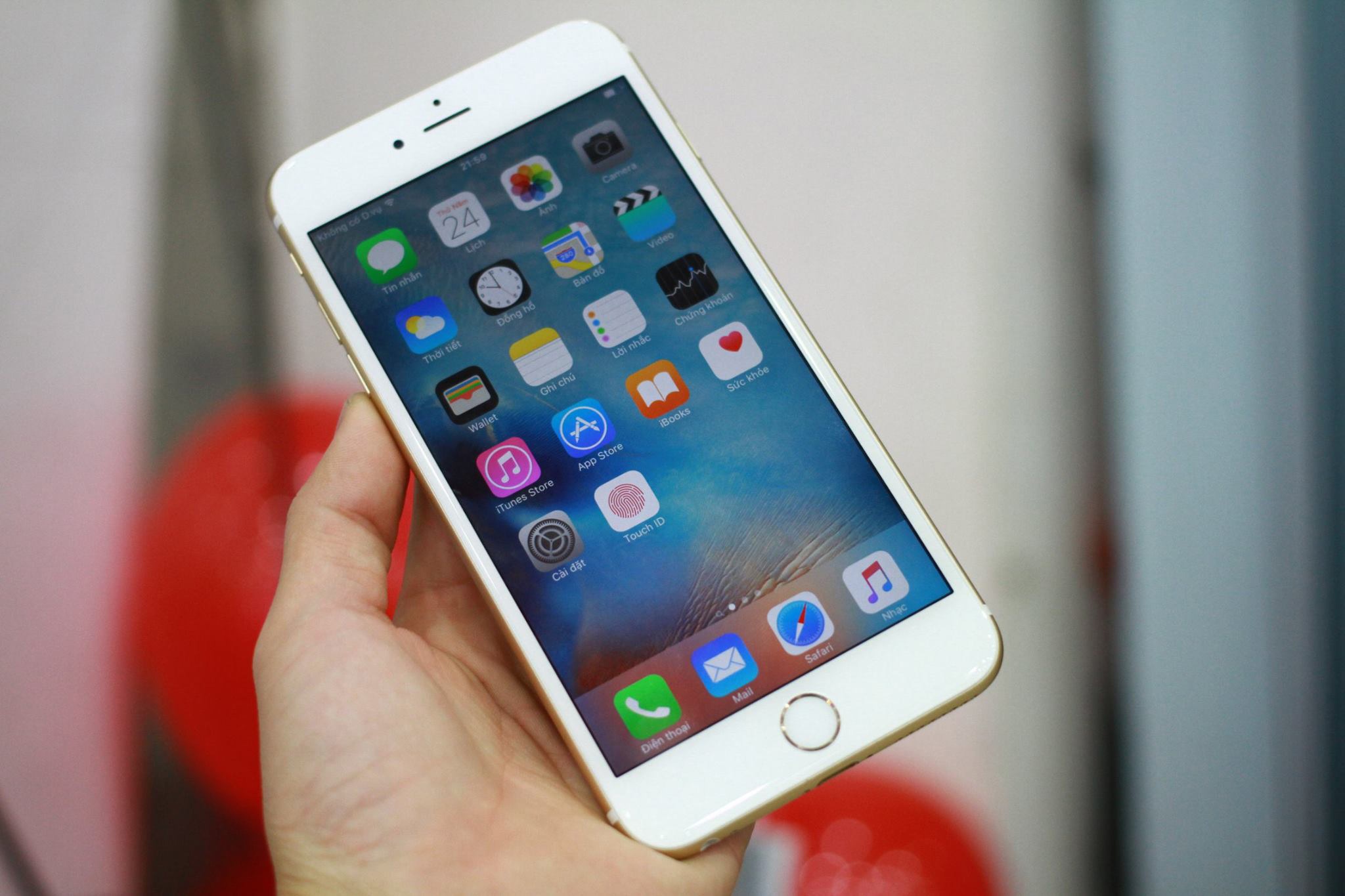 iPhone 6S Plus dau tien gia 30 trieu tai Viet Nam hinh anh