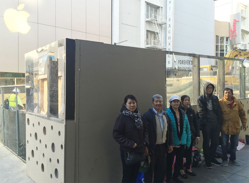 6 nguoi Viet dau tien xep hang mua iPhone 6S tai My hinh anh