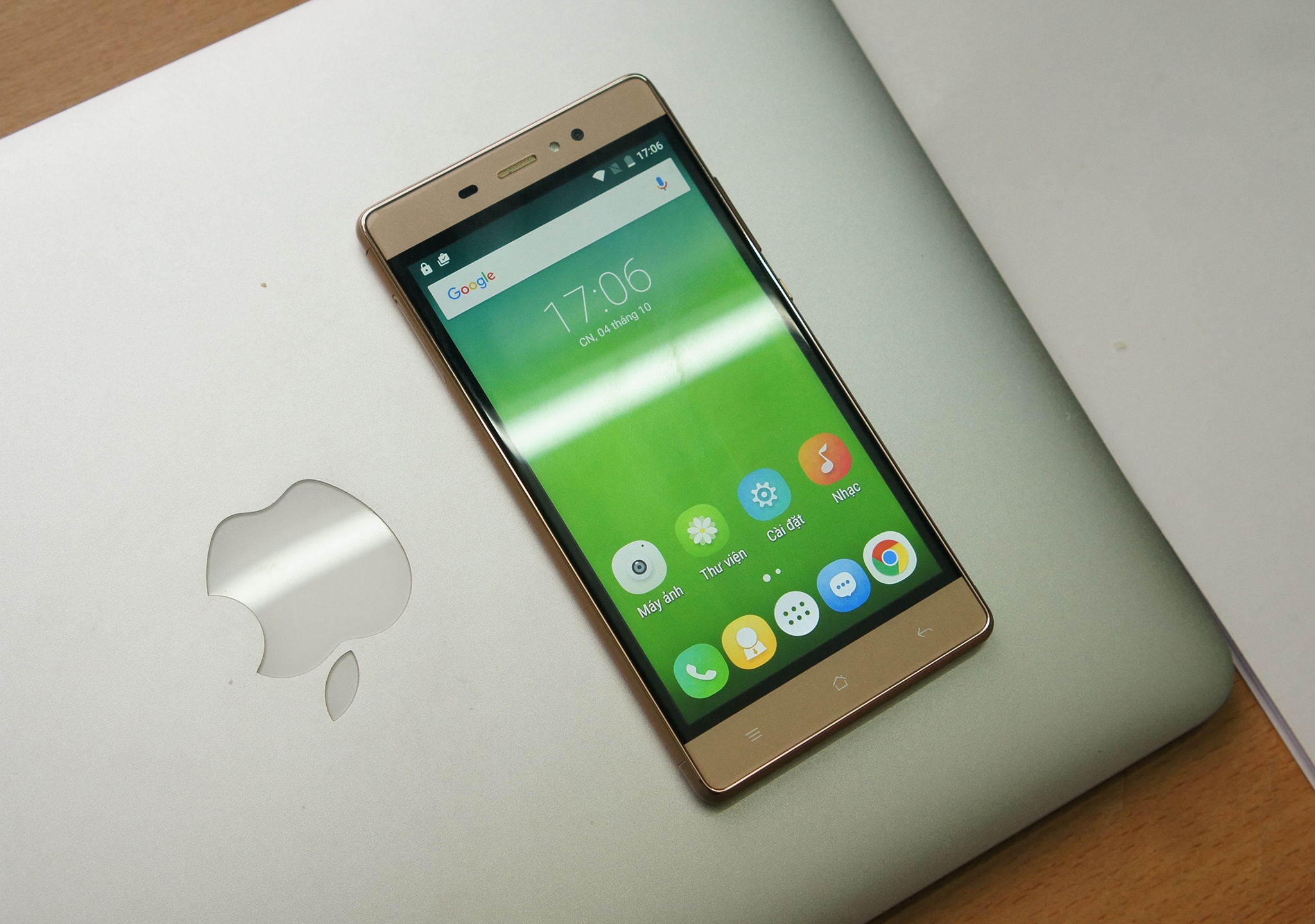 Danh gia Massgo Vi5: Thiet ke dep, trai nghiem tot hinh anh