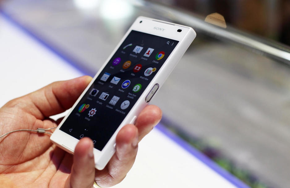 Sony Xperia Z5 Compact bi nghi gap loi qua nhiet hinh anh