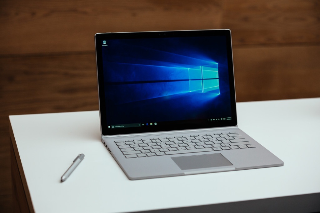 Surface Book can duoc ra mat tu 3 nam truoc hinh anh