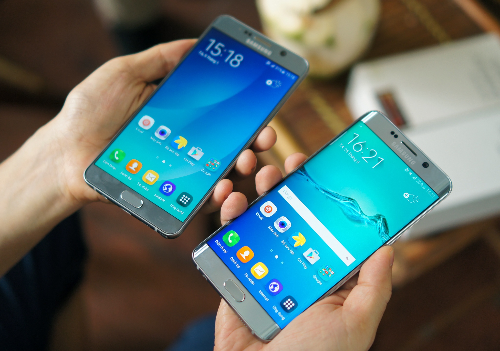 Thi truong di dong xach tay tram lang, cho dip cuoi nam hinh anh