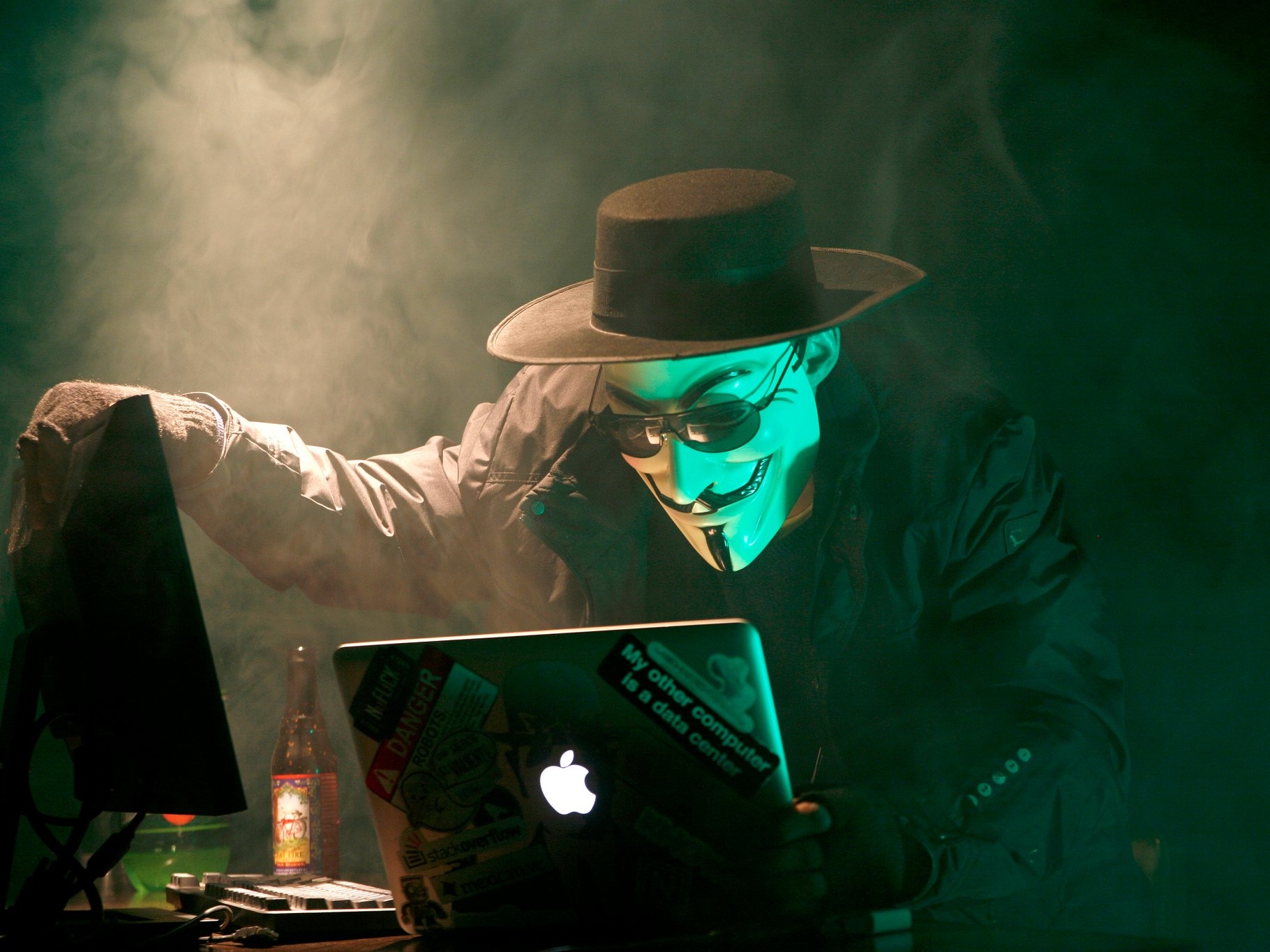 IS coi loi tuyen chien cua Anonymous la ngu ngoc hinh anh