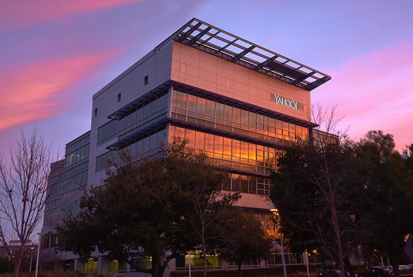 2 thap ky yeu - ghet cung Yahoo hinh anh