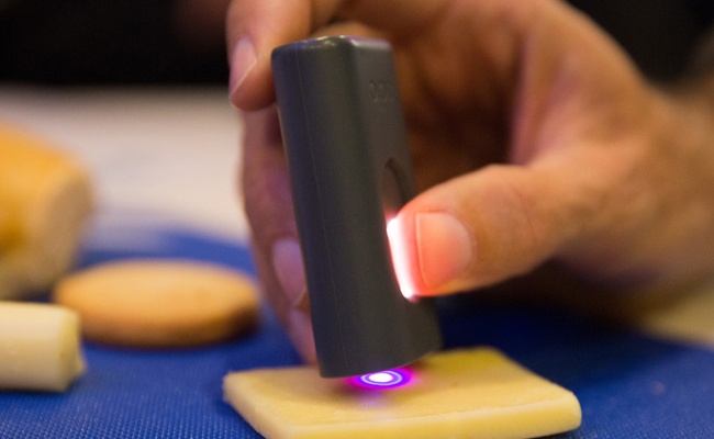 Thiet bi kiem tra gia tri dinh duong thuc an tai CES 2016 hinh anh