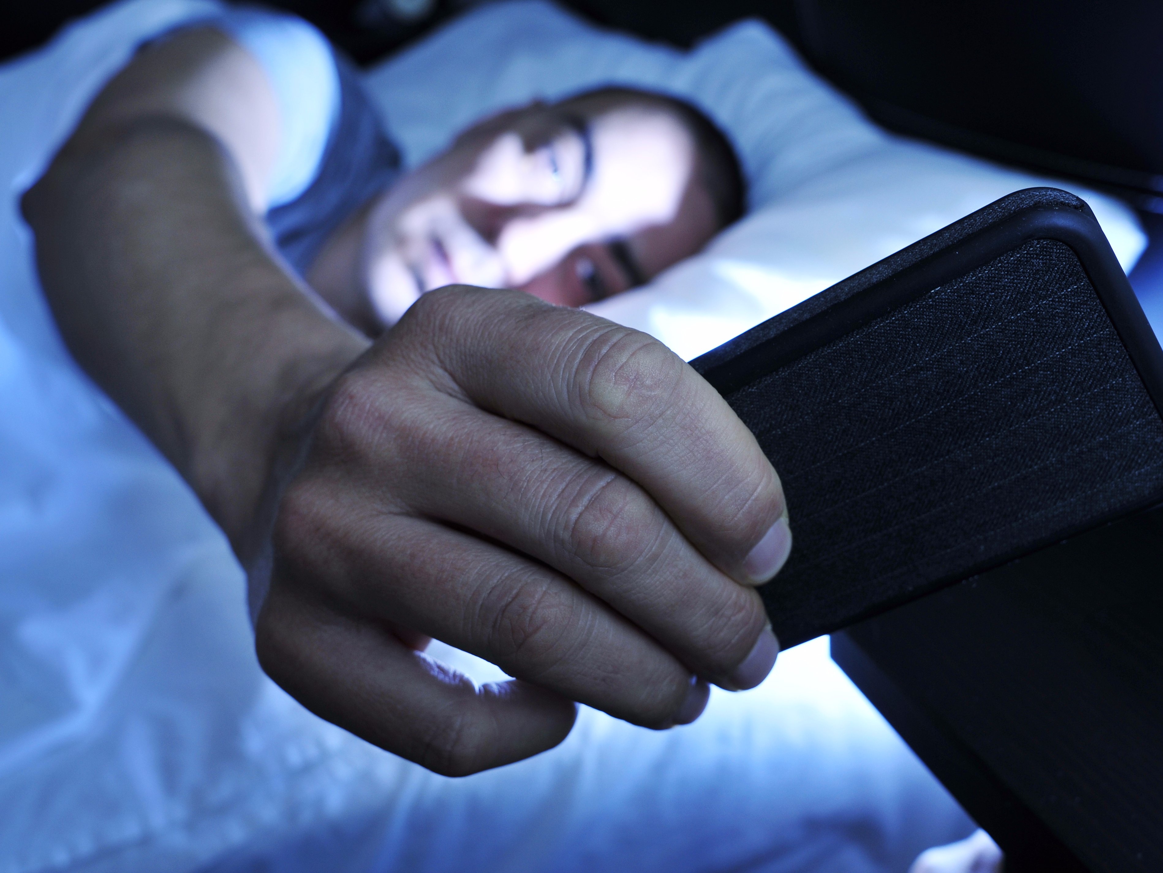 Tinh nang cuu roi giac ngu tren iPhone hoat dong ra sao? hinh anh