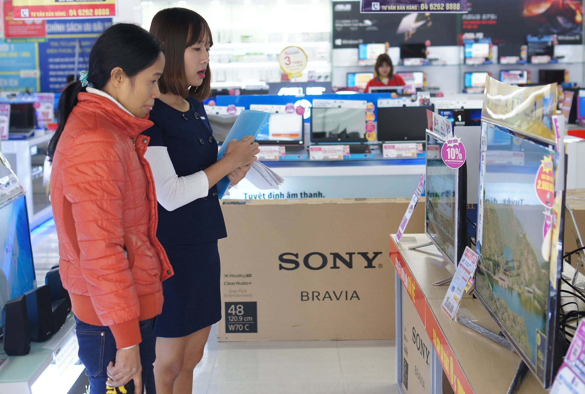 Internet TV gia mem hut khach dip Tet hinh anh