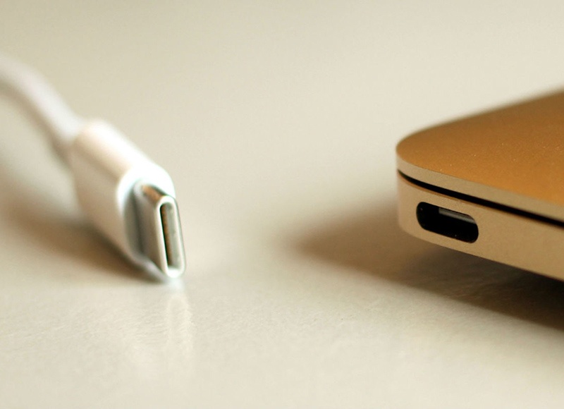Cap USB-C re tien co the pha huy laptop hinh anh