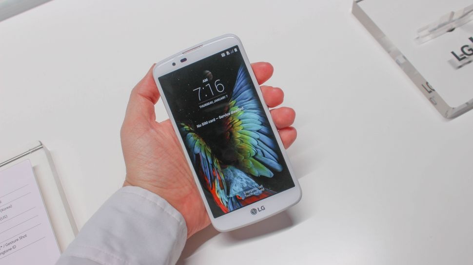 LG K10 man hinh cong 2,5D gia 3,7 trieu tai Viet Nam hinh anh