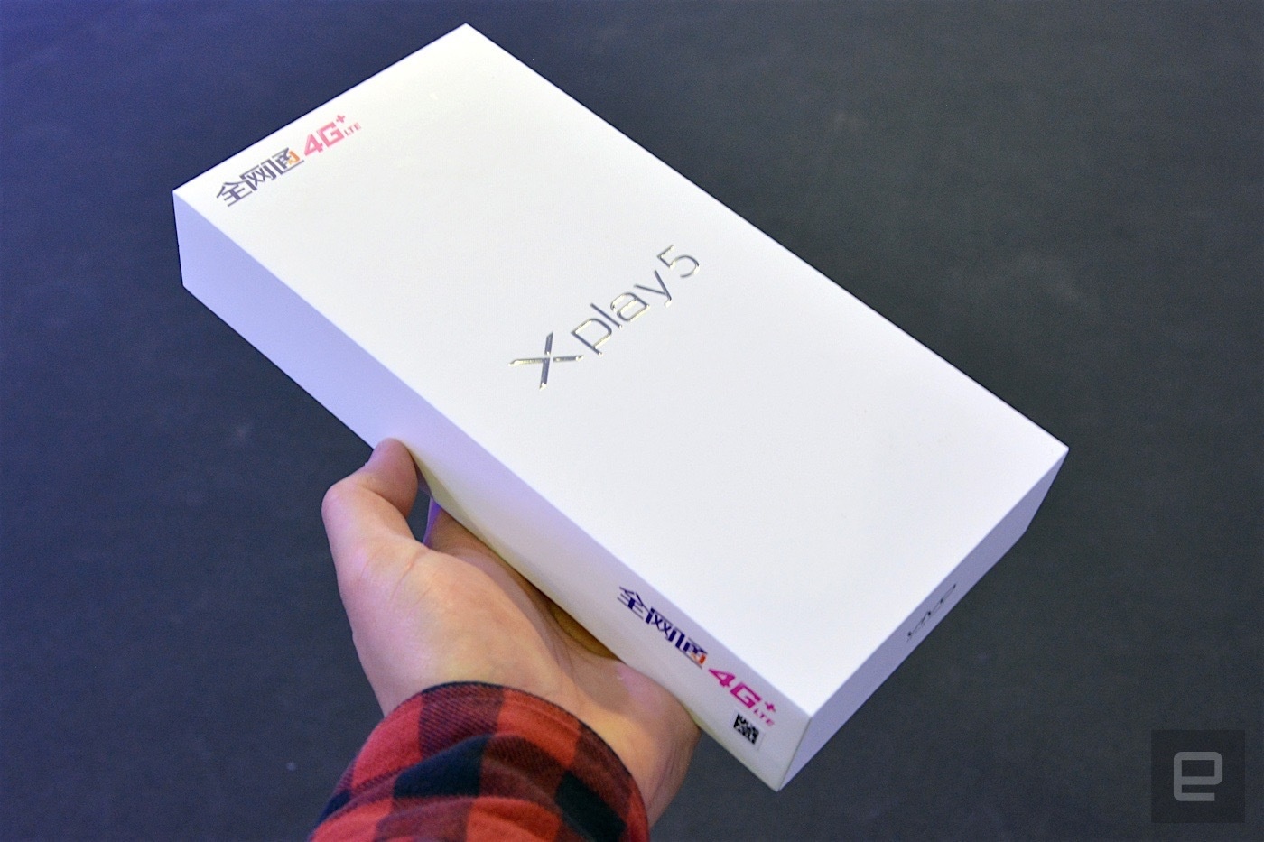 smartphone RAM 6 GB,  smartphone man hinh cong,  smartphone Trung Quoc,  hang Vivo anh 1