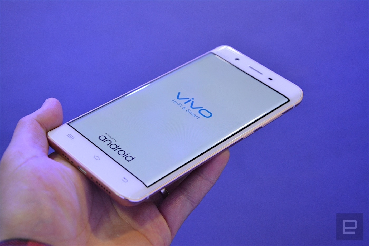 smartphone RAM 6 GB,  smartphone man hinh cong,  smartphone Trung Quoc,  hang Vivo anh 3