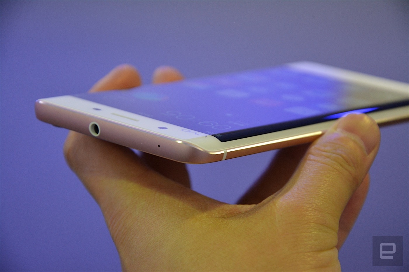 smartphone RAM 6 GB,  smartphone man hinh cong,  smartphone Trung Quoc,  hang Vivo anh 6