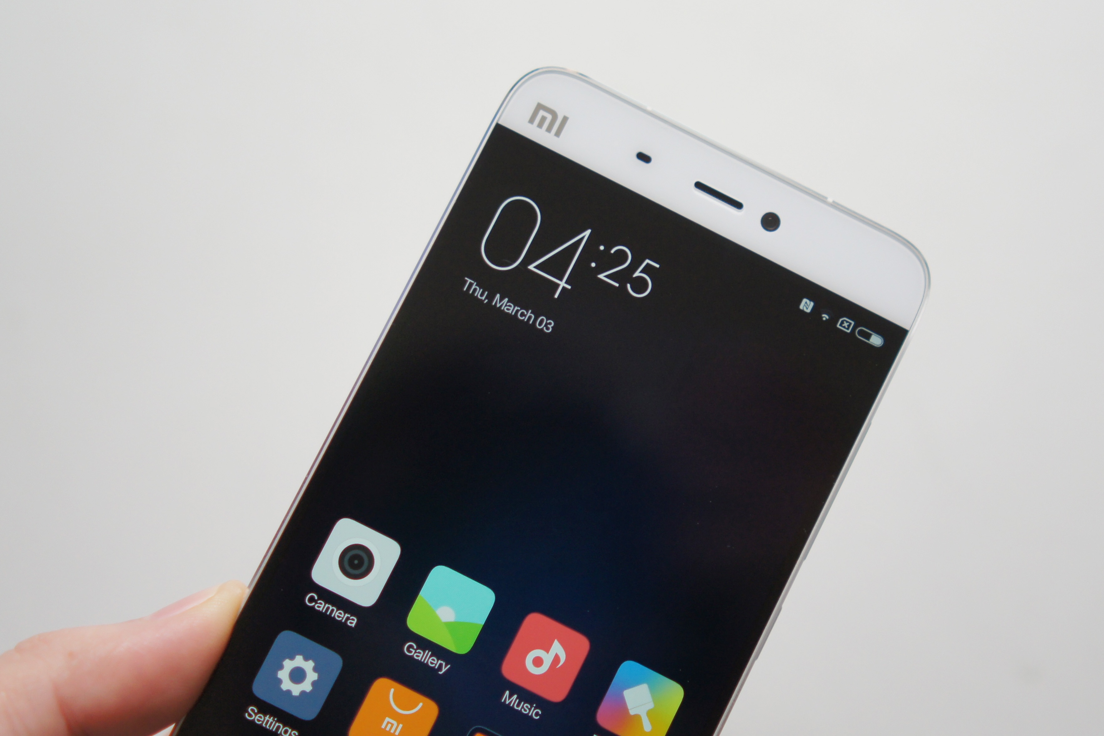 Mi 5,  Mi 5 xach tay,  dien thoai xach tay,  smartphone cao cap,  mua Xiaomi Mi 5 anh 4