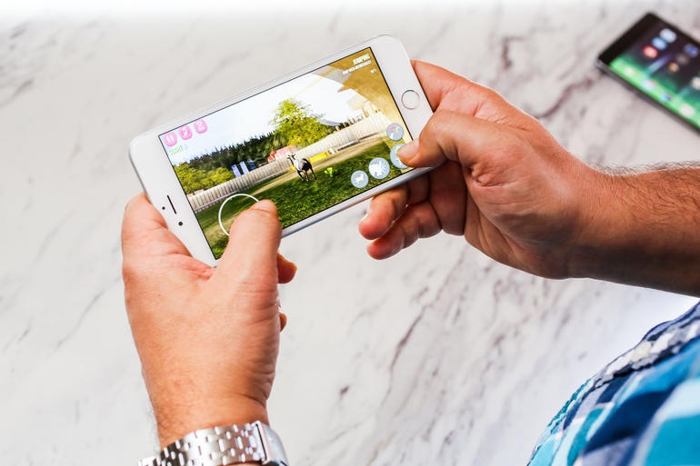 10 game cho iPhone duoc Apple khuyen cai hinh anh