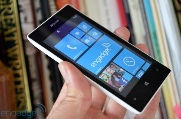Lumia 520 lan dau mat ngoi smartphone WP so mot hinh anh