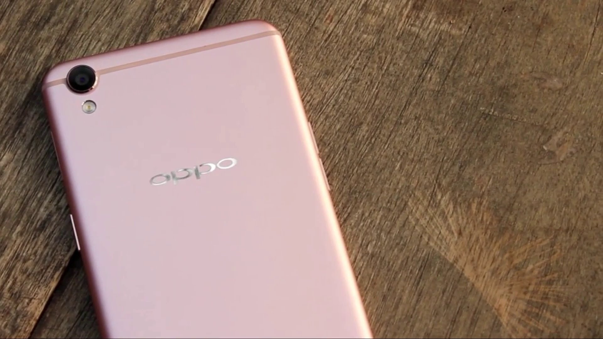 nhung smartphone mau vang hong anh 6