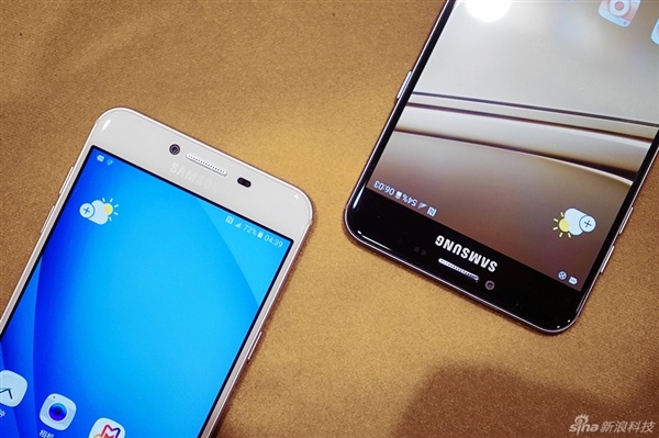 anh thuc te Galaxy C5 C7 anh 2