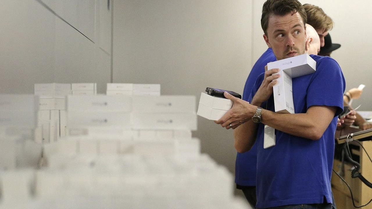 Chuyen chua tung ke cua nhan vien Apple Store hinh anh