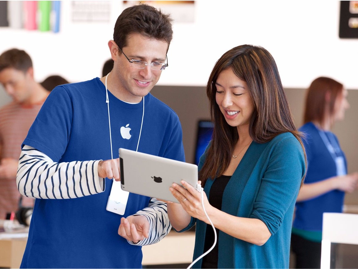 Mac ao nhan vien Apple trom 19 iPhone tri gia 16.000 USD hinh anh