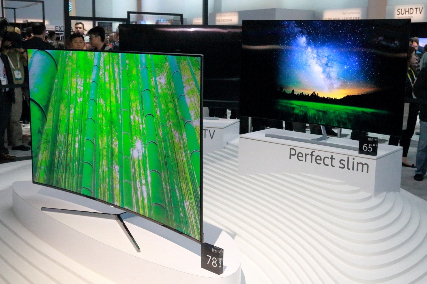 Chuong tiep cua cuoc chien TV: OLED va cham luong tu hinh anh