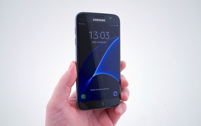 dien thoai xach tay moi ve nuoc anh 3