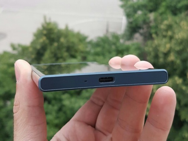 rò rỉ smartphone cao cấp mới của Sony ảnh 3 ro ri smartphone cao cap moi cua Sony anh 3