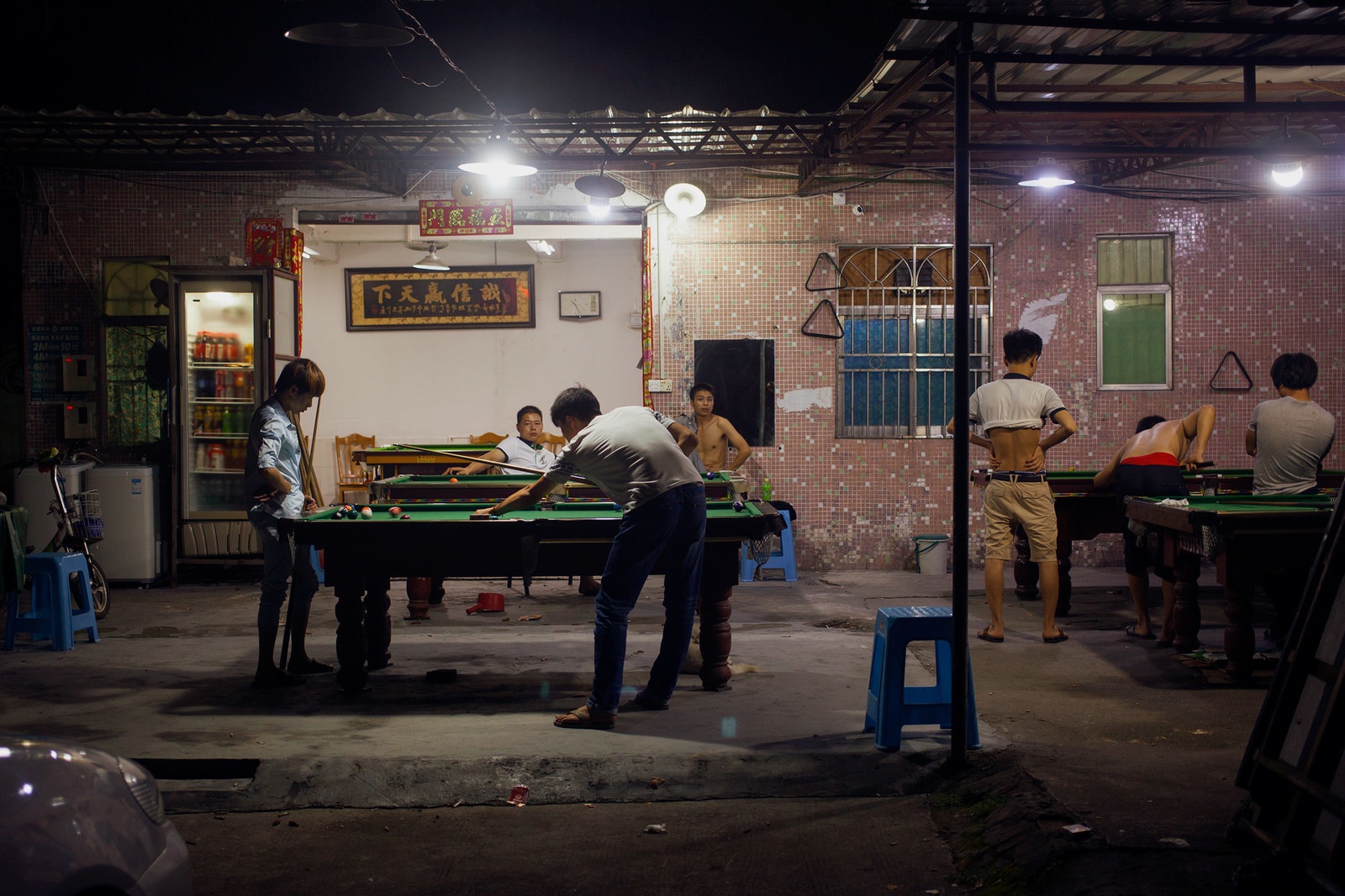 ben trong nha may Foxconn anh 11