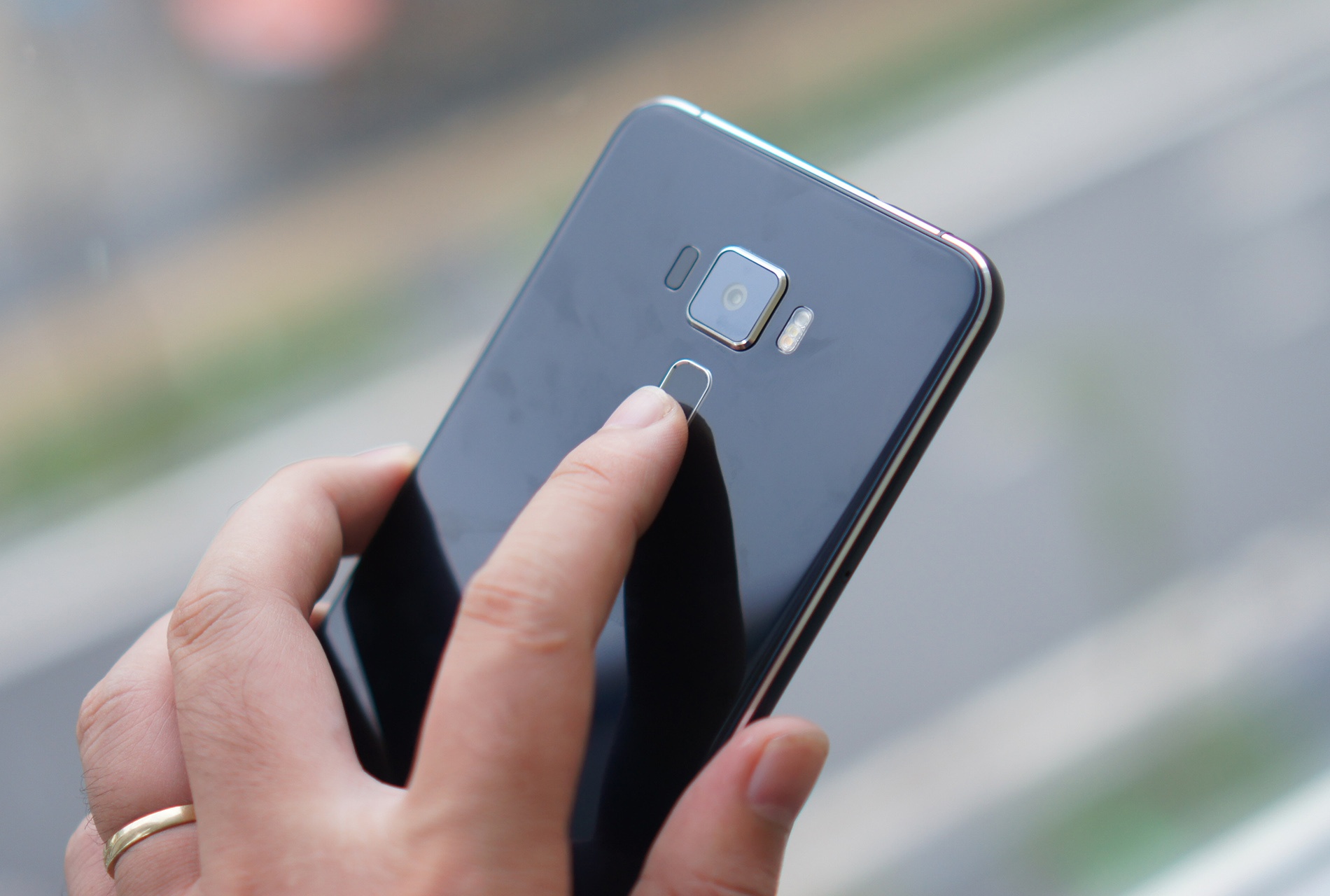 Mo hop Zenfone 3 anh 12