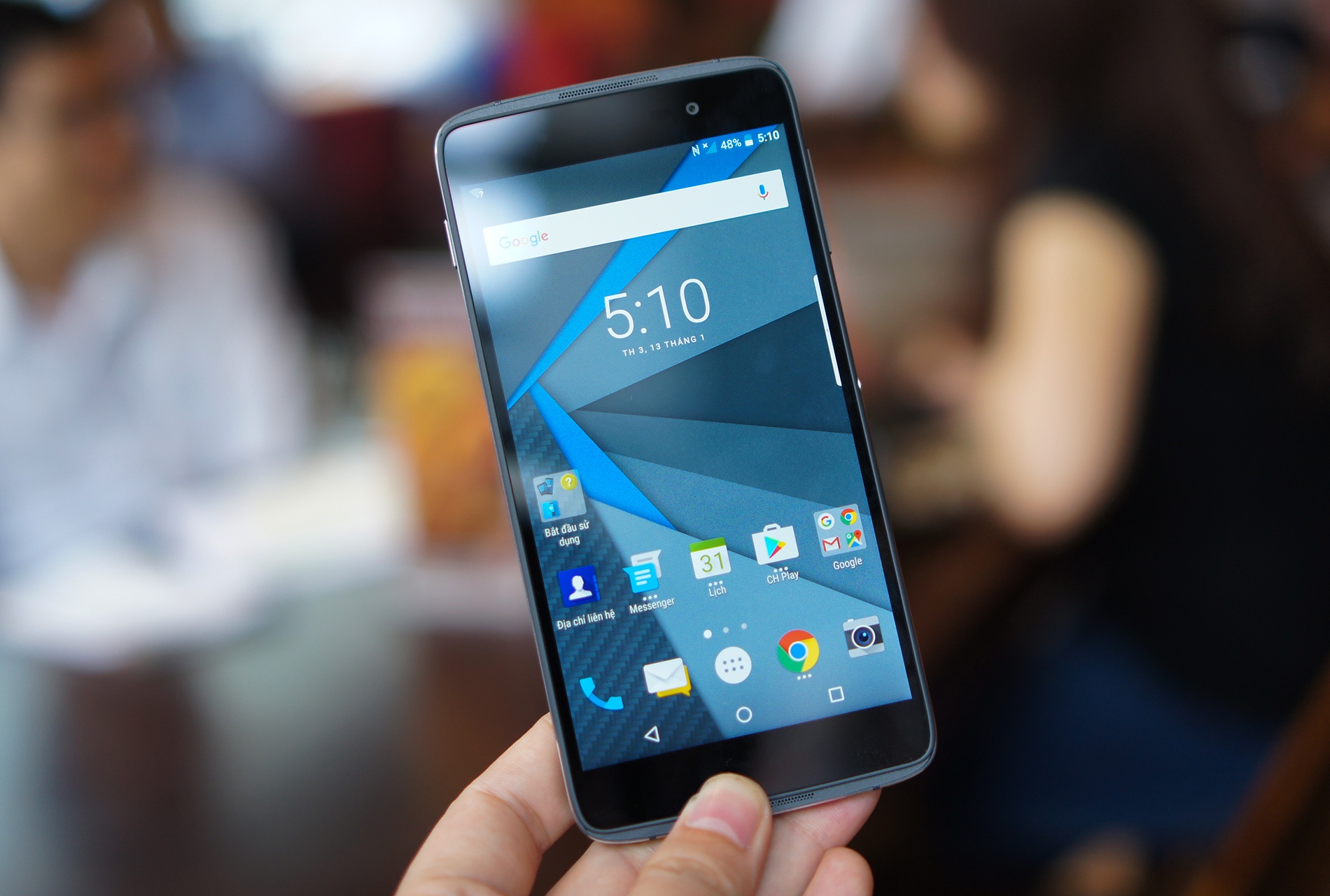 Mo hop BlackBerry DTEK50 - smartphone bao mat gia 8 trieu hinh anh