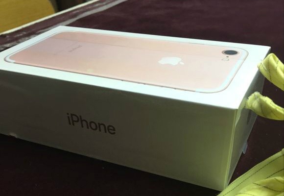 Vo hop iPhone 7 xuat hien truoc ngay ra mat hinh anh