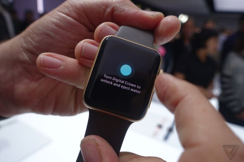 Apple Watch Series 2 ra mat anh 1