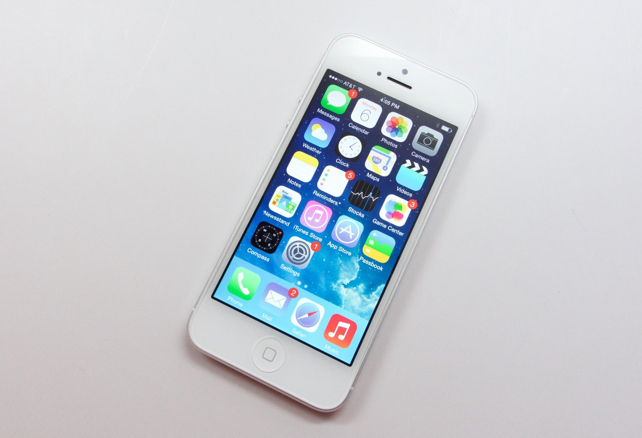 iPhone 5, 5C co nen nang cap len iOS 10? hinh anh