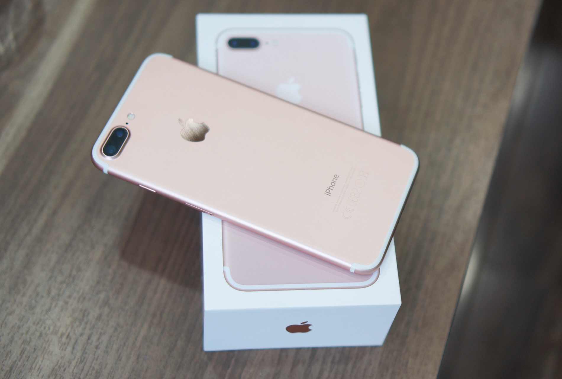 smartphone xach tay moi ve nuoc anh 2