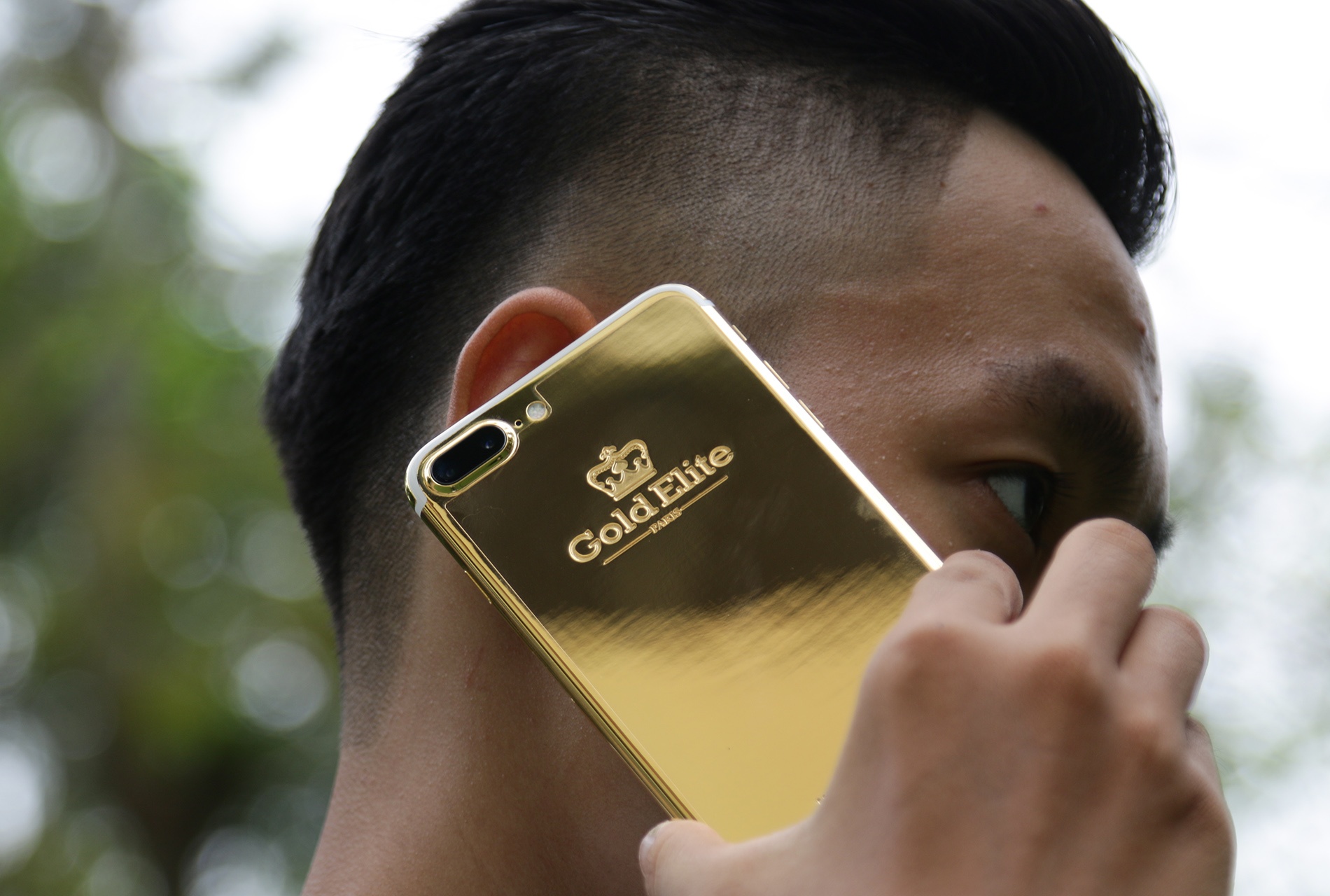 iPhone 7 Plus ma vang gia 180 trieu anh 2