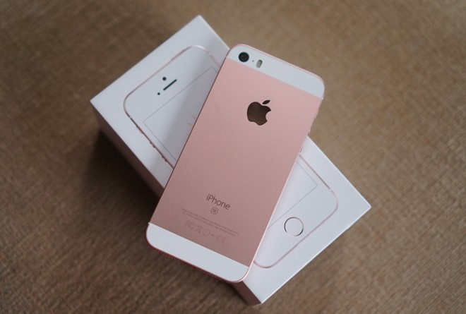 iPhone SE giam gia 2-3 trieu dong hinh anh
