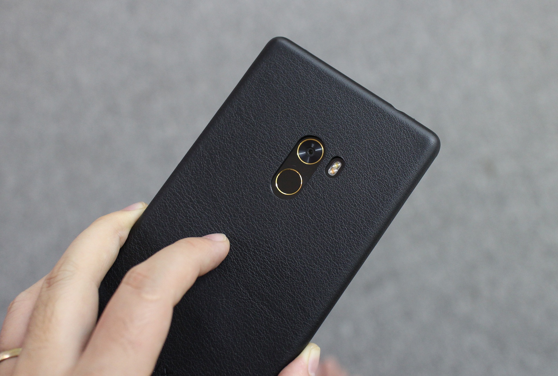 Xiaomi Mi Mix ve Viet Nam anh 13