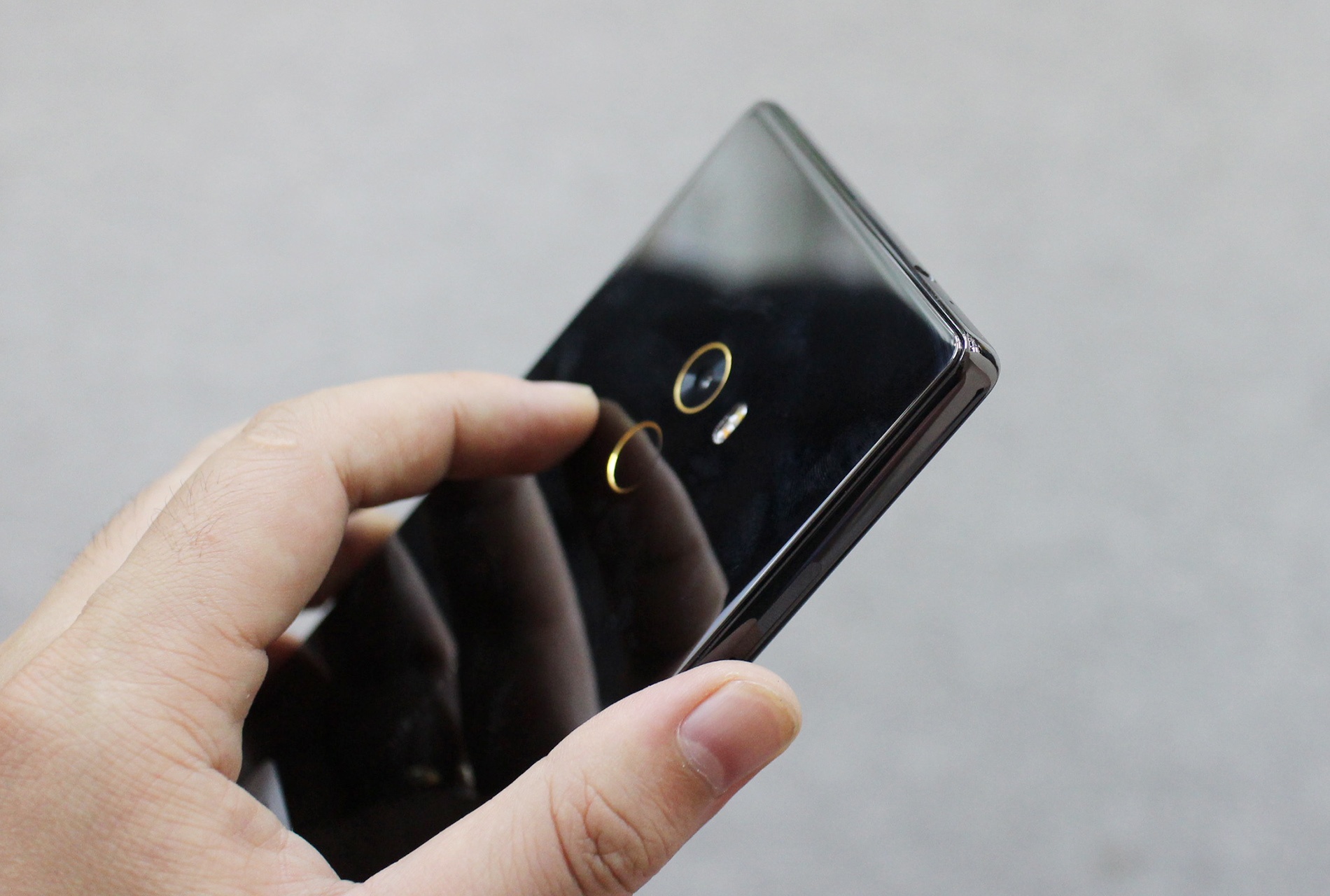 Xiaomi Mi Mix ve Viet Nam anh 4