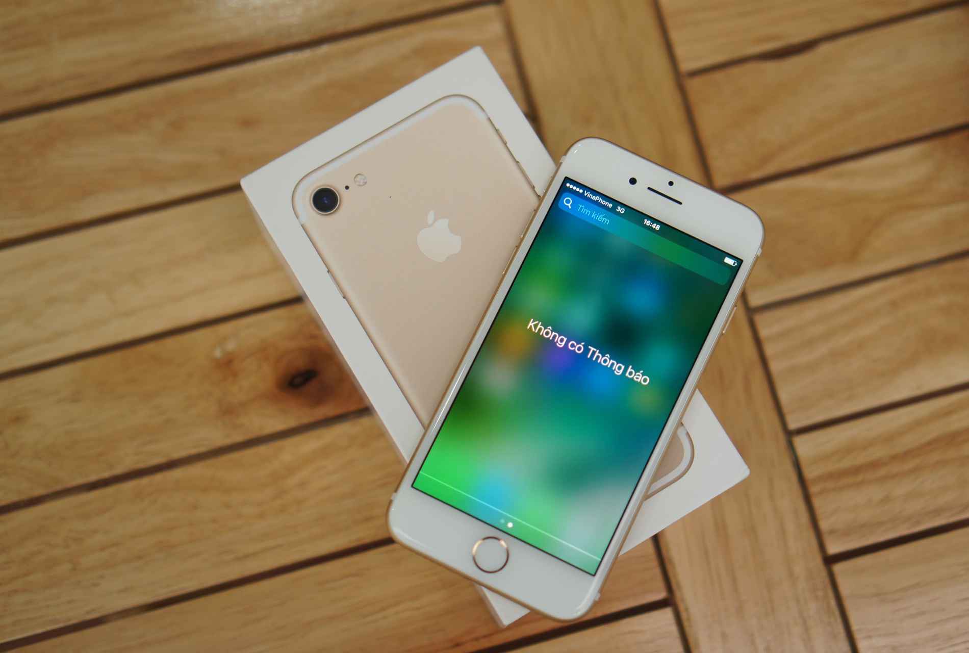 Mo hop iPhone 7 chinh hang dau tien tai Viet Nam hinh anh