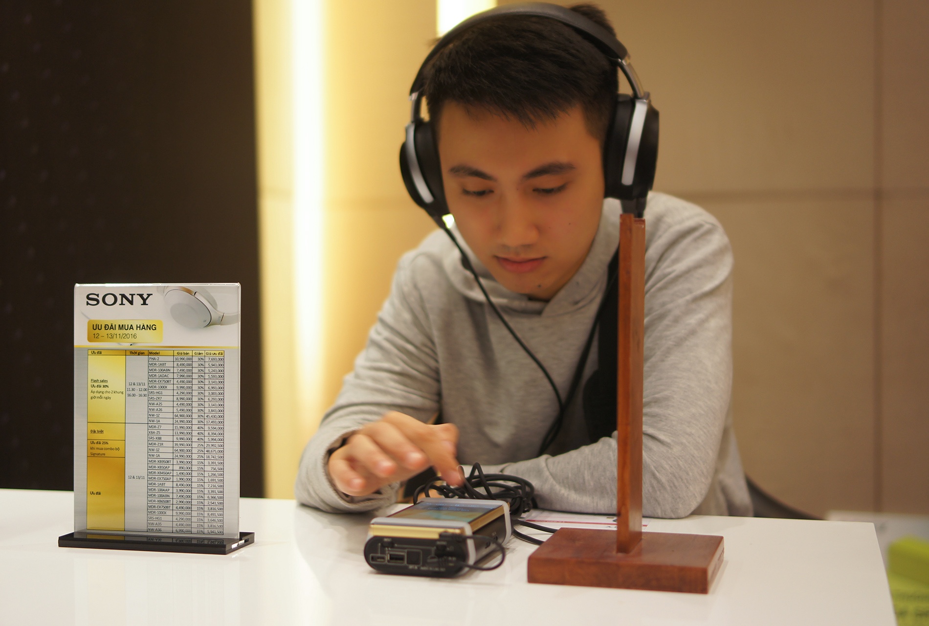 Tai nghe chat tai PAS Ha Noi anh 2