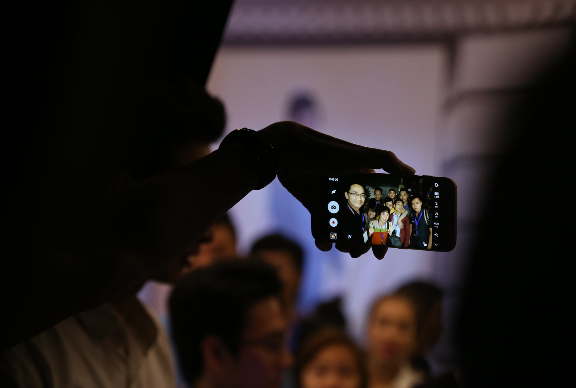 Galaxy Studio den Ha Noi anh 7