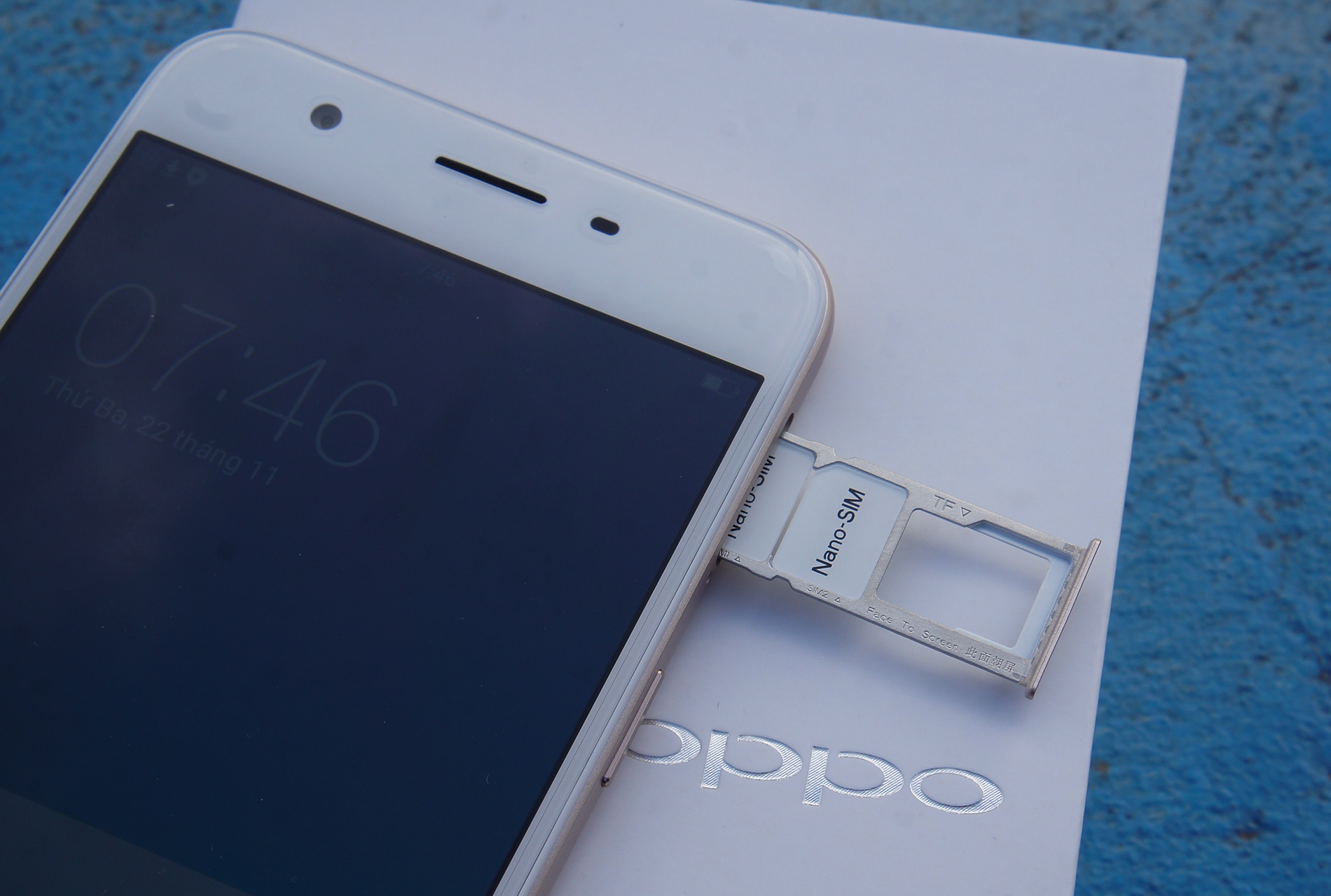 Mo hop Oppo A39 anh 9