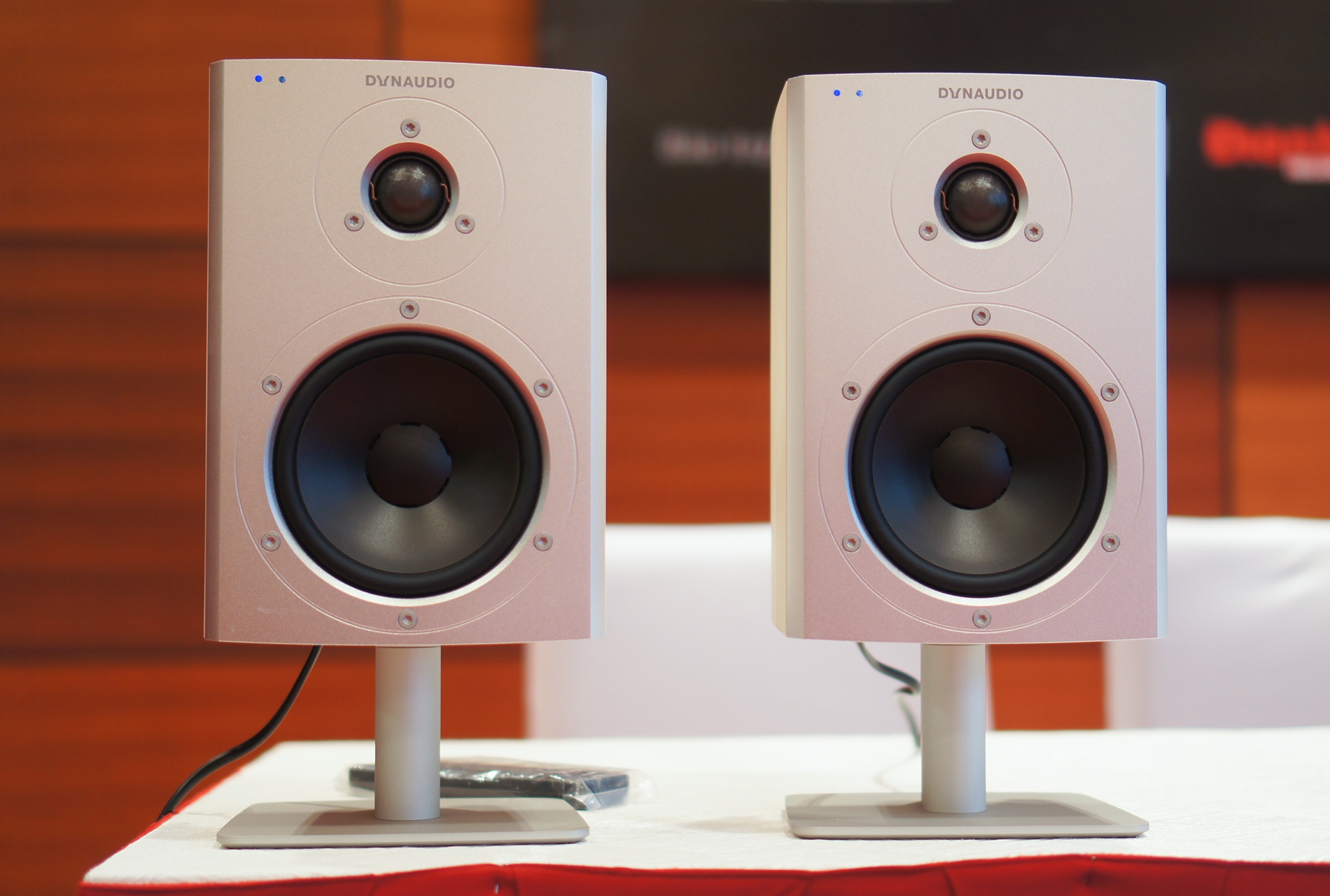 Nhieu thiet bi am thanh hot sap trinh dien tai AV Show HN hinh anh