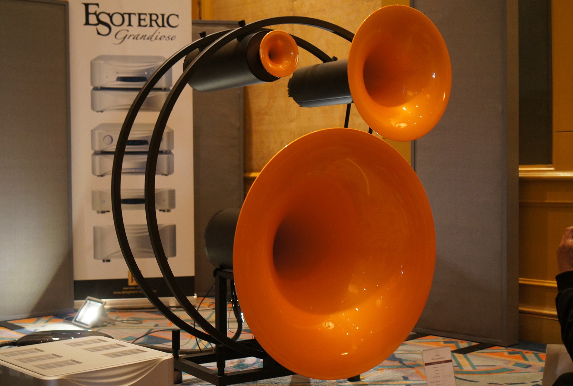 Nhung dan am thanh hi-end tien ty quy tu tai Ha Noi hinh anh