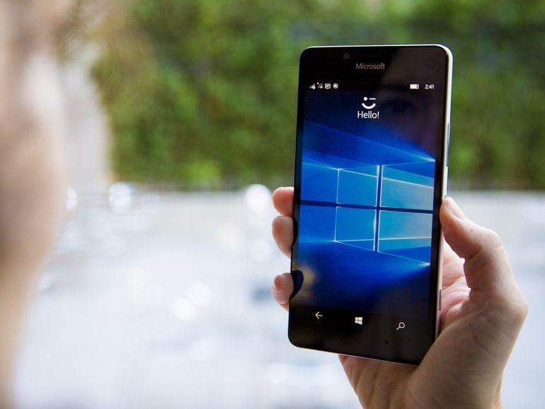 Lumia 950 ban xa hang gia 3,9 trieu dong tai Viet Nam hinh anh