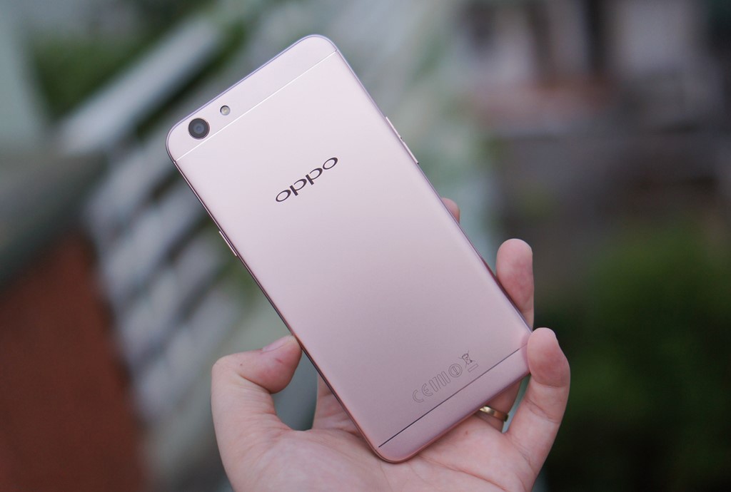 Oppo F1s 2017 sap ban o Viet Nam hinh anh