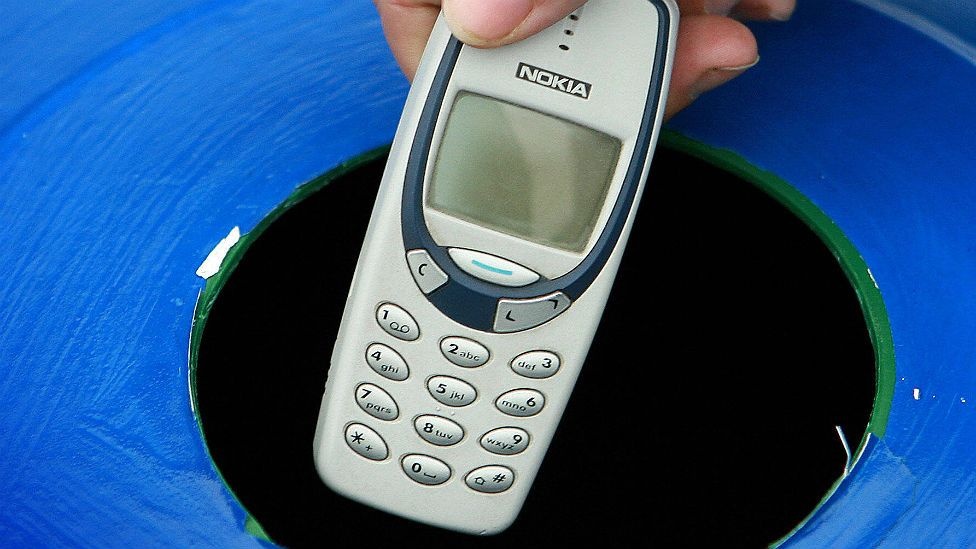 Nokia 3310 tai xuat: Co hoi nao cho 'cuc gach' huyen thoai? hinh anh