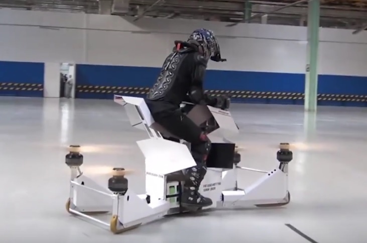 Xe may dien bay tren khong trung hinh anh